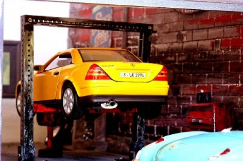 Dealerships vs. Independent Automotive Shops: Pros and Cons of Vehicle Maintenance