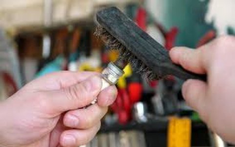 Sparkplugs Cleaning